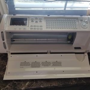 SOLD!!!!Cricut expression